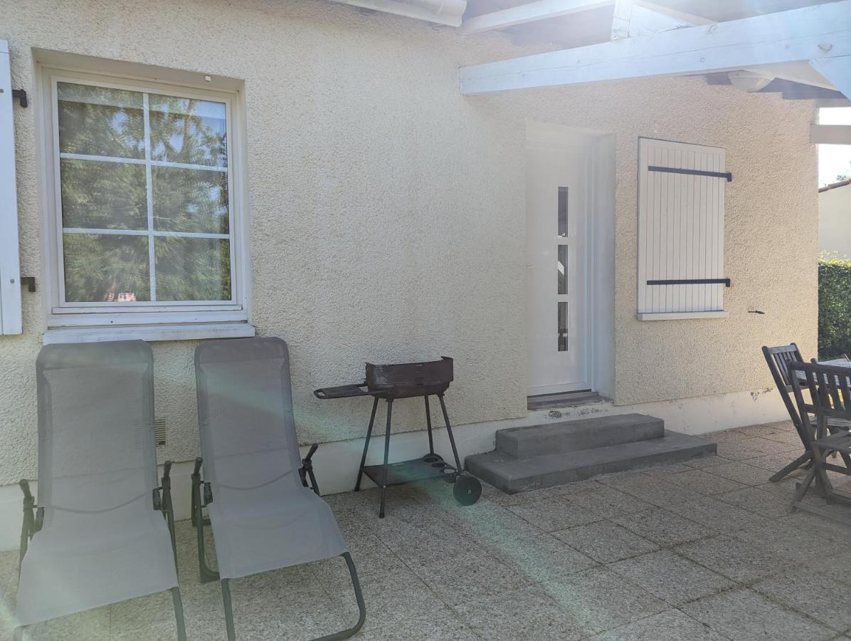 Etang Vallier Resort Brossac Exterior photo
