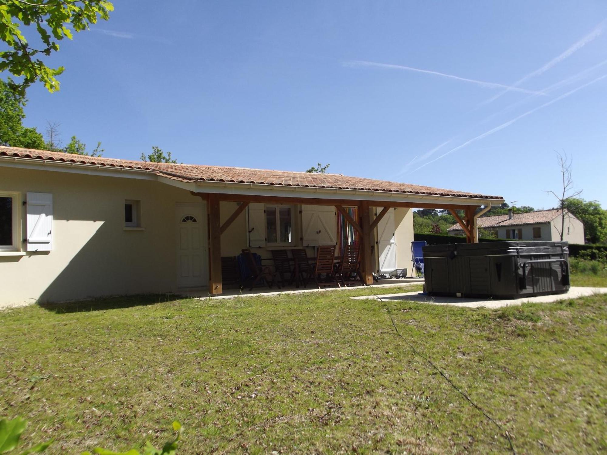 Etang Vallier Resort Brossac Exterior photo