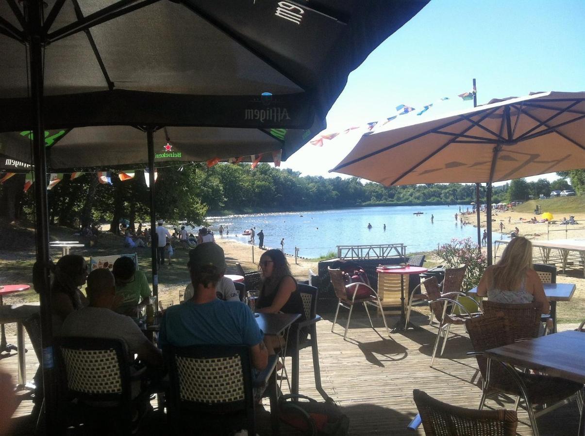 Etang Vallier Resort Brossac Exterior photo
